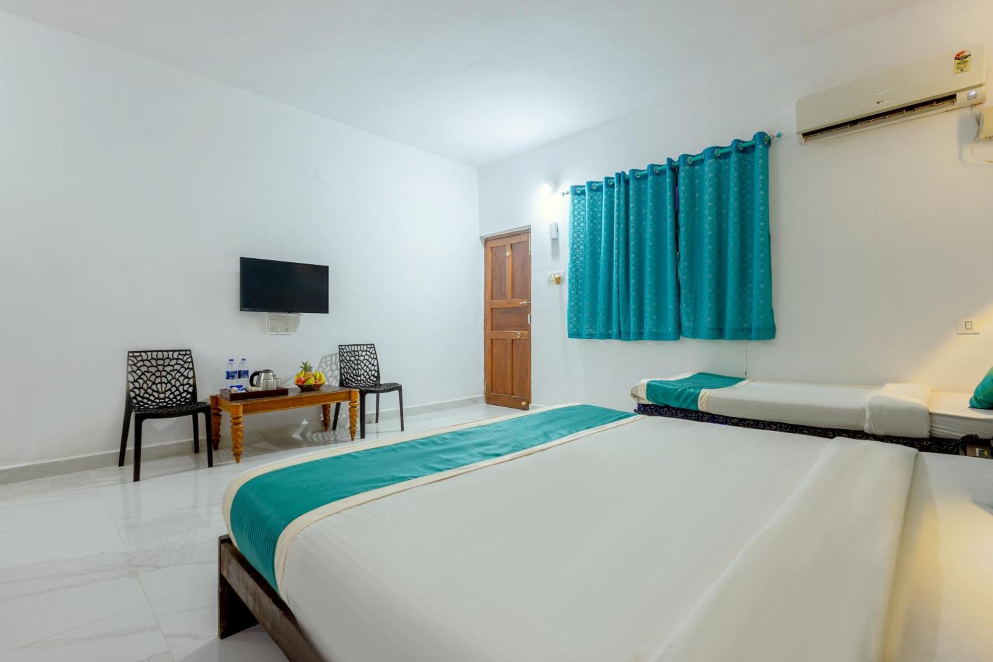 Baga Fantacia Beach Inn Калангут Экстерьер фото